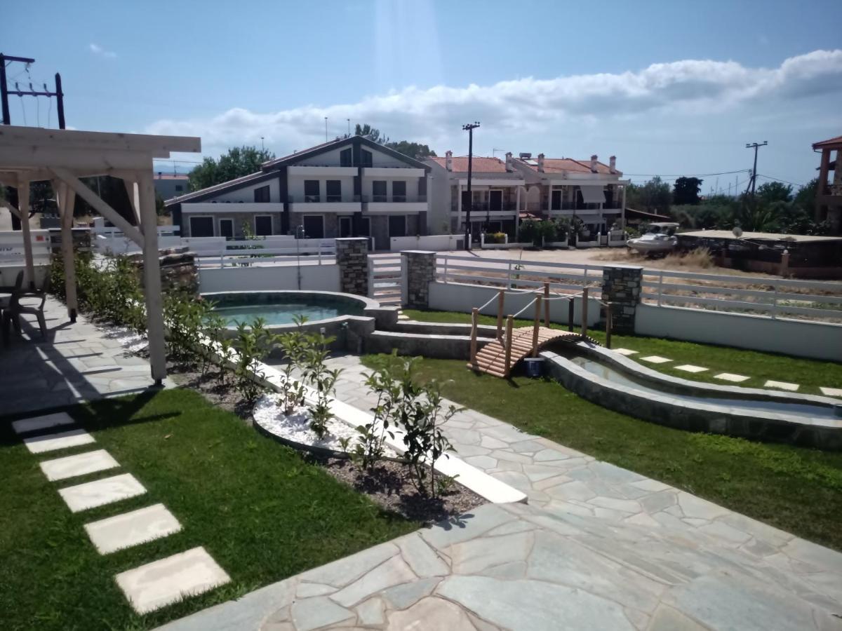 Villa Nikiti View 2 Exterior photo