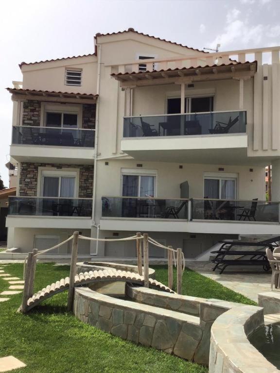 Villa Nikiti View 2 Exterior photo